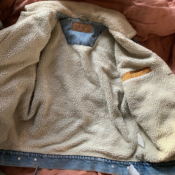 Vintage Wrangler Sherpa lined denim jacket - Picture 5 of 13